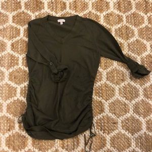 A Pea in A Pod 3/4 length V Neck Sweater